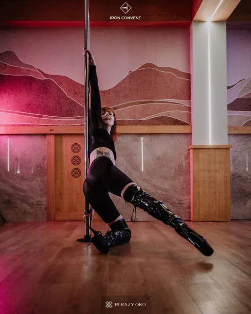 Iron Convent Queen Edition 5 — camp photo 52